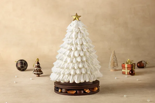 クリスマスツリーに見立てた「サパン ドゥ ノエル」