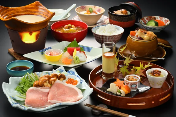 「うつくしまエゴマ豚の豆乳糀鍋会席」