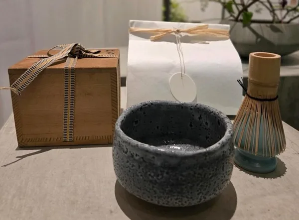 抹茶椀専用の木箱もあります。インテリアのディスプレイとしても。