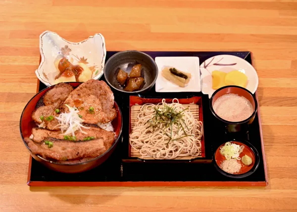 秩父万福御膳（ちちぶまんふくごぜん）