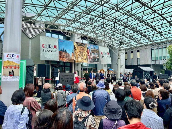 「ハニワ部長」も登場するオープニングセレモニー