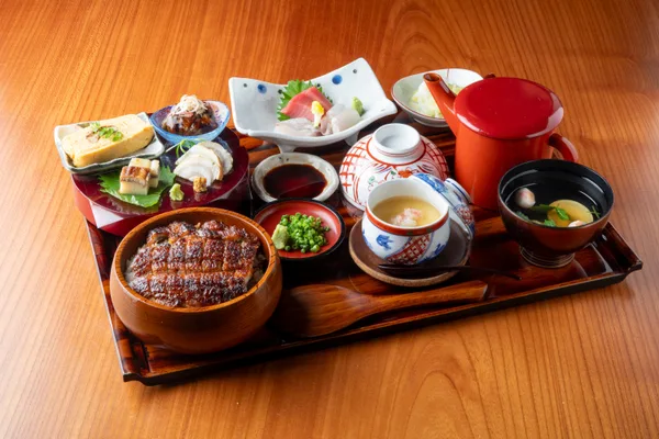 「うなぎづくし御膳」税込8,700円