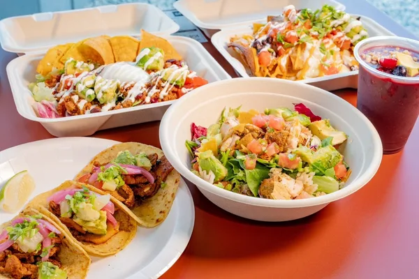 会場で食べられるタコスをはじめとしたメキシコ料理