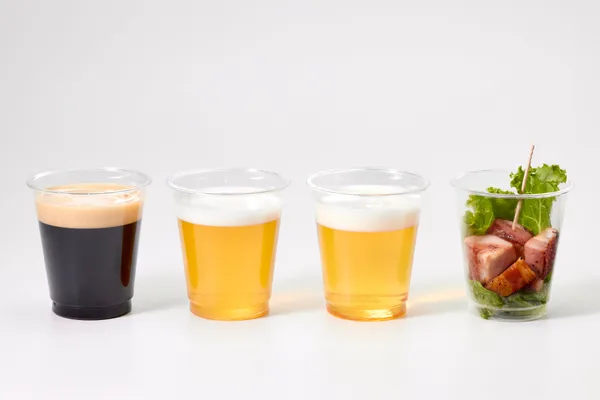 クラフトビアマーケット ビール3種/サイコロベーコンステーキ