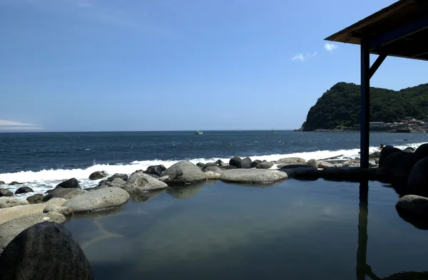 公共露天「黒根岩風呂」・静岡県東伊豆町