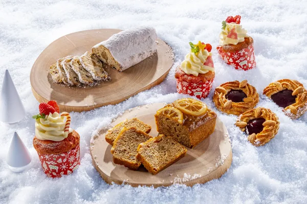 「店頭限定クリスマススイーツ」の節に掲載された画像