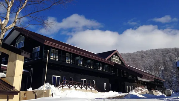 森に囲まれたHOTEL Jogakura
