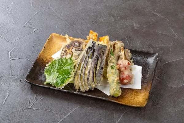 「天ぷらと陶板焼きで味わう素材」に掲載された画像