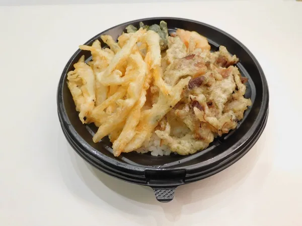 ＜白えび亭＞白えび・ほたるいかの二色天丼