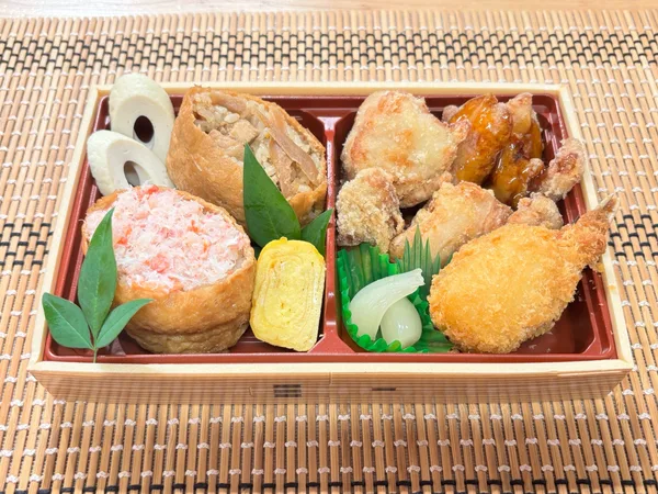 ＜鳥取からあげこてつ家＞鳥取ごちそう三昧御膳