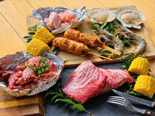 3周年記念 国産牛熟成肉のBB牛(ギュー)海鮮 4,980円