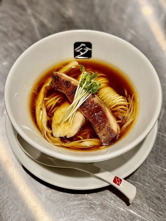 ［鶏の中華そば］1杯 1,500円 （税込）