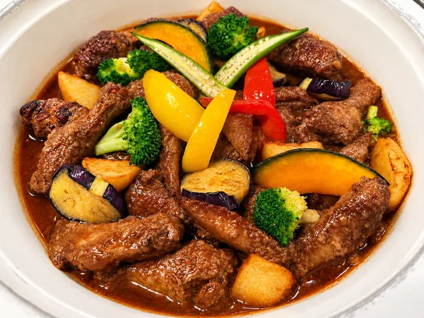 コック・オー・ヴァン～鶏肉の赤ワイン煮込み～