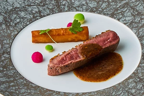 「鴨胸肉のロースト」の紹介に掲載された画像