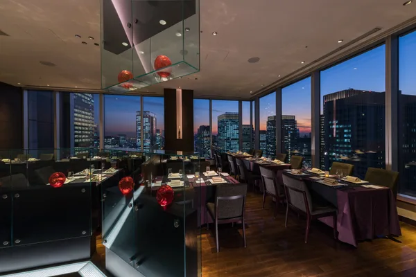 Dining & Bar TENQOO 店内イメージ