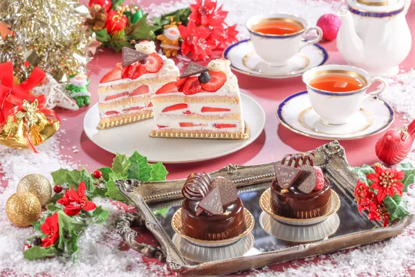 商品概要の節に掲載されたクリスマスカットケーキの画像