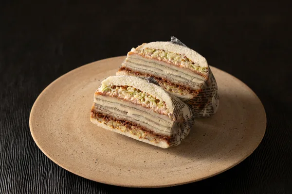 梅しそチーズのミルフィーユカツサンド
