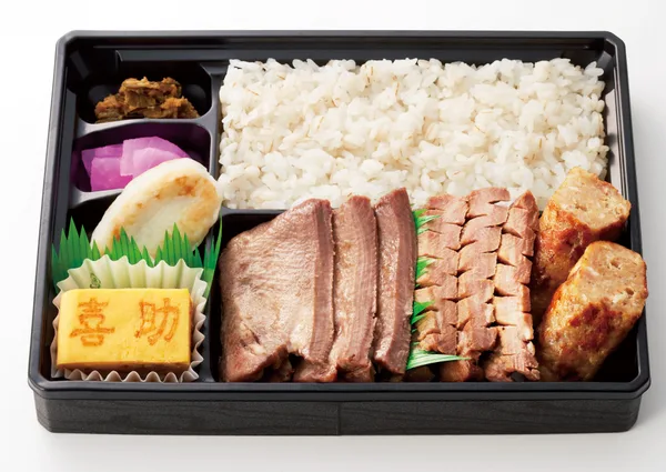 牛たん食べ比べ弁当（1折） 2,970円 ※各日30折限り