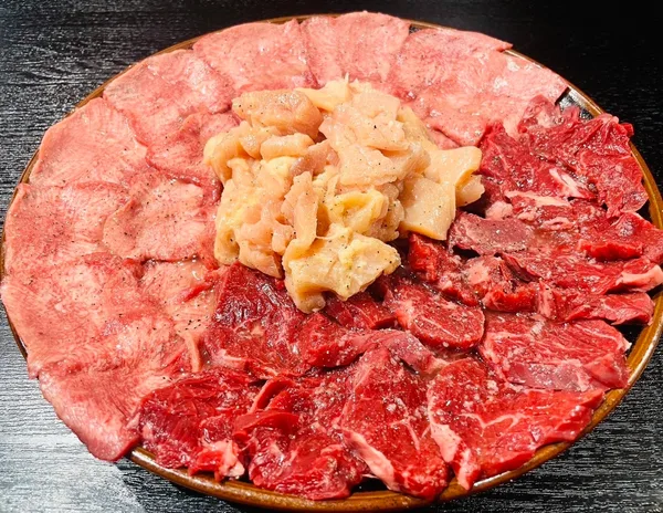 タン、赤身、ホルモンなど