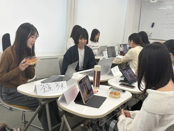 試食会の様子①