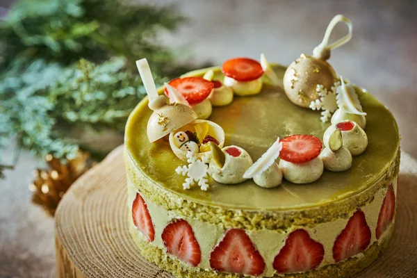 Christmas Pistachio Vegan Cake のイメージ画像