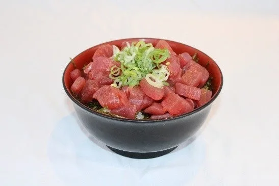 倍盛りまぐろ丼(イメージ)