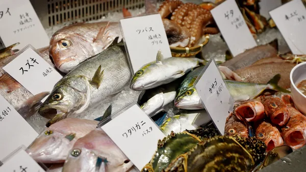 「島飯|魚を選ぶところから、食事が始まる」に掲載された画像
