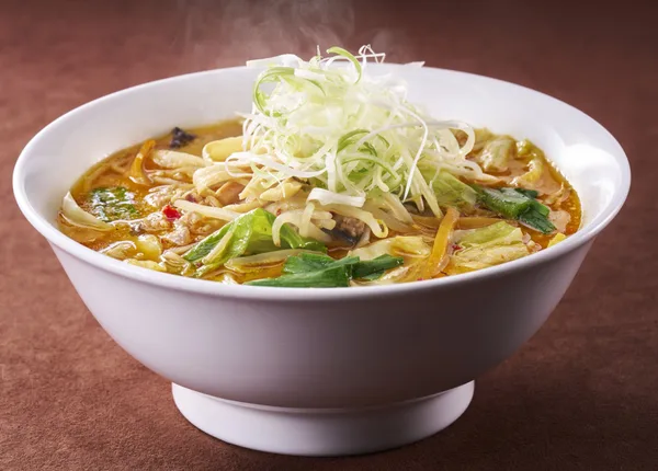 3種の味噌に肉・野菜の旨みが加わったこだわりのスープ