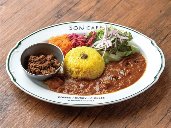 2種あいがけカレー(オリジナル&キーマ) 1,480円(税込)