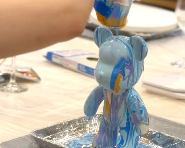フルイドアート体験※写真はイメージです。
