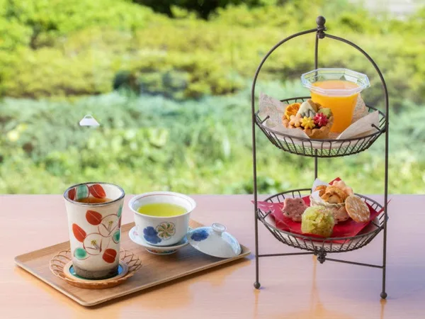 「秋冬に季節へ「熟成茶を愉しむ」」2,500円 ※入館料別途