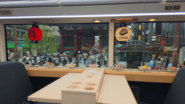 「SUSHI BUS」の説明の節に掲載された画像（2枚目）