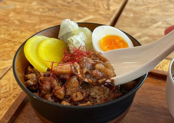 美麗 MEILI：ルーローハン