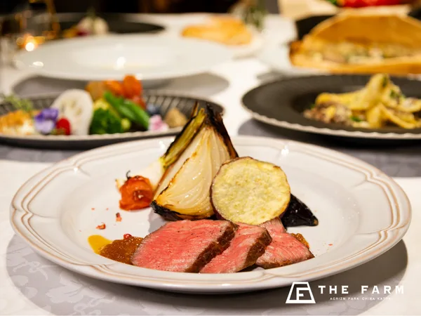 肉料理:黒毛和牛のビステッカ シトラス香る玉ねぎのソース
