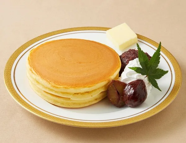 「丸福珈琲店」ホットケーキ小豆餡デラックス(単品)1,375円