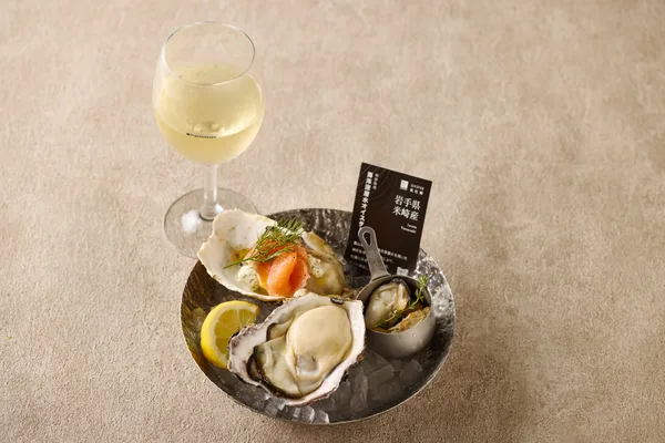 「8TH SEA OYSTER Kitchen ［オイスターバー］」の出店情報に掲載された画像