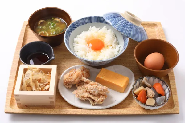 究極の卵かけご飯定食（から揚げ）