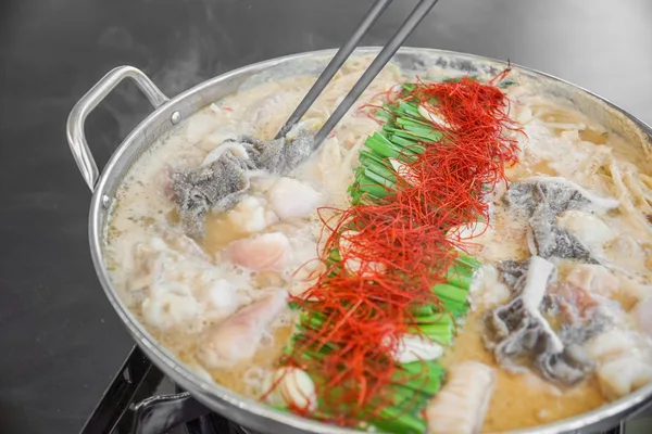 味噌焼きホルモン鍋コースの画像