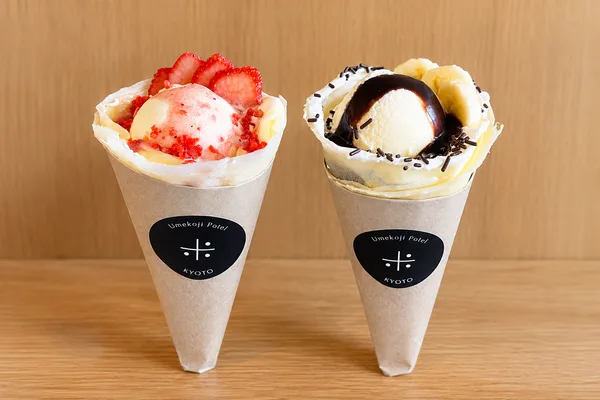 いちごクリームクレープ ¥850・チョコバナナクレープ ¥800