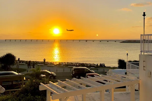 夕暮れから夜の瀬長島の紹介に掲載された画像