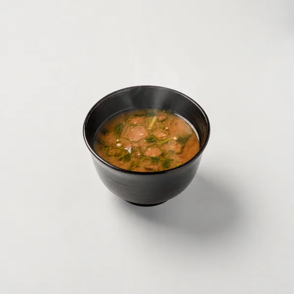 洋の要素を感じさせる味噌汁の味わい